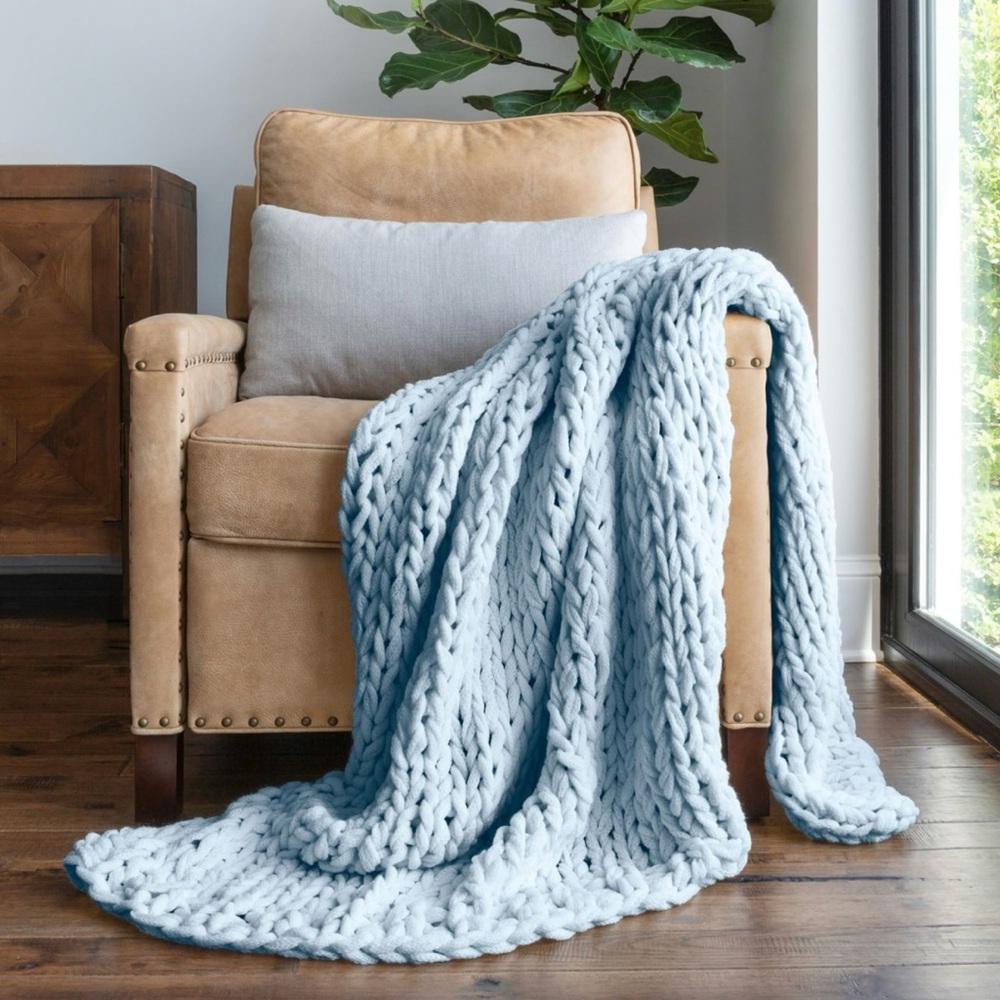 Oversized Chunk Blanket HAND-KNIT (59" x 47") ♥️SALE ♥️ SALE ♥️